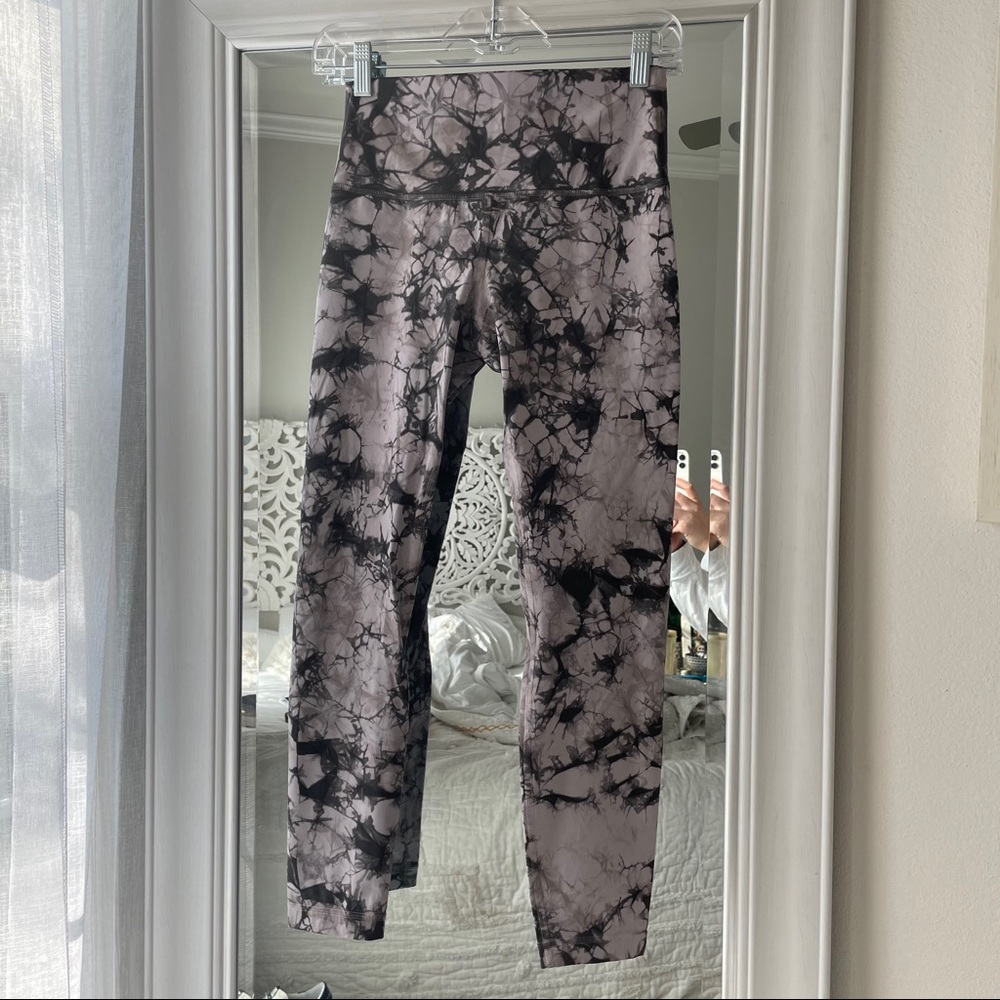 25” Tie Dye Wunder Under Leggings